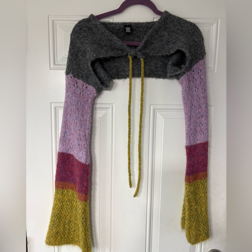 Knit sleeves with tie front